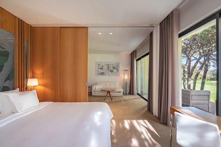 Room 64 of 220