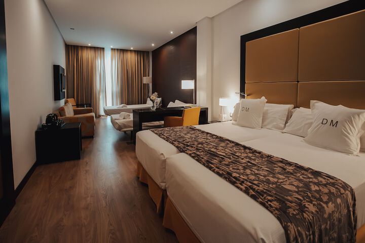 Room 34 of 126