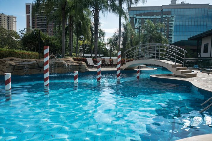 Pool Hotel