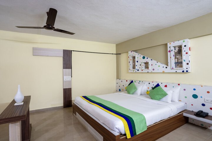 Room 15 of 46