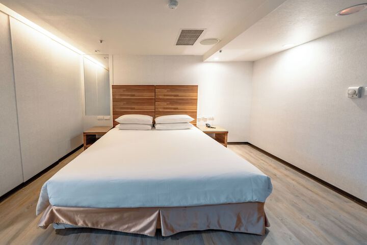 Room 20 of 46