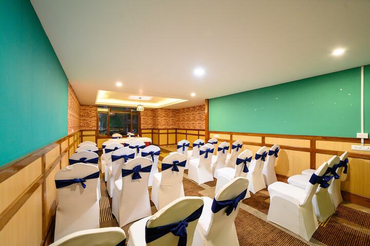 Ballroom/Hall 65 of 70