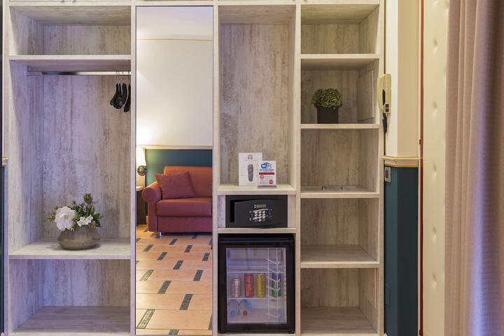 Room 34 of 54