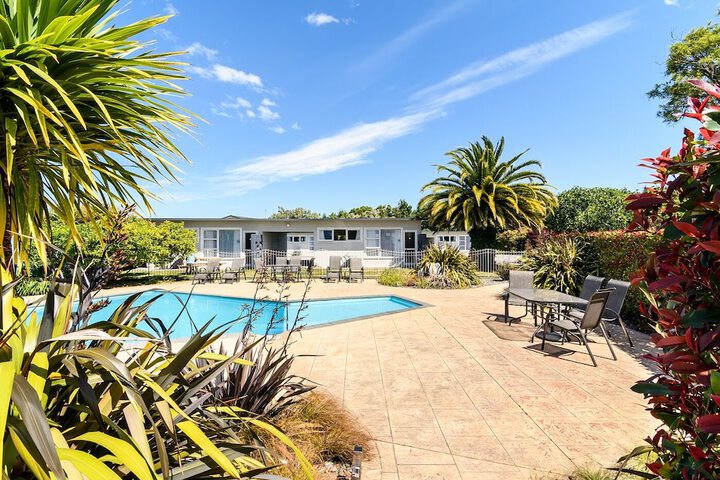Pools & Facilities