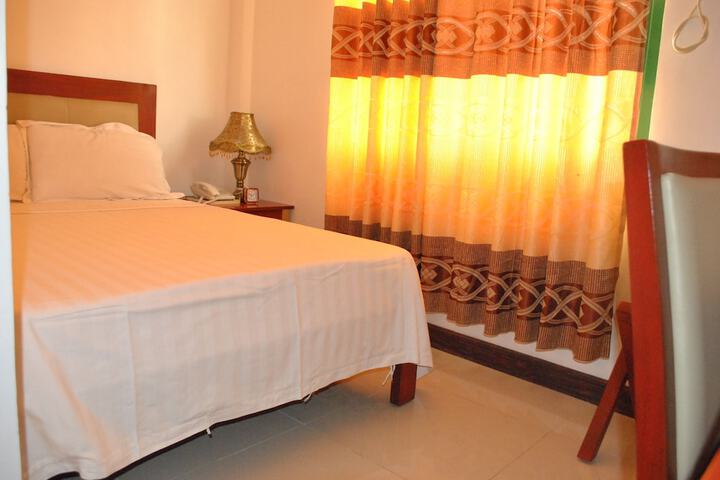 Room 8 of 33