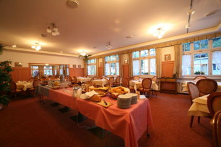 Food Court