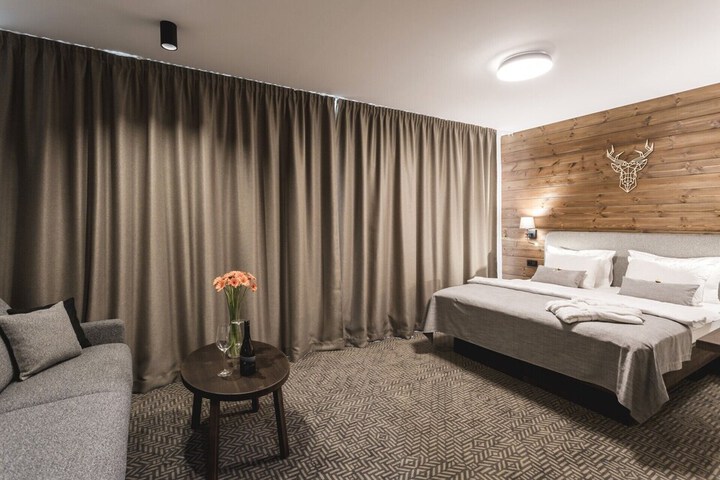 Room 7 of 36