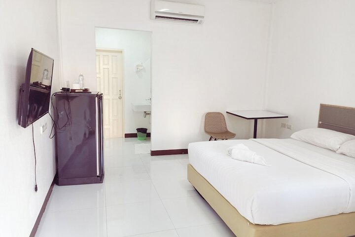 Room 10 of 29