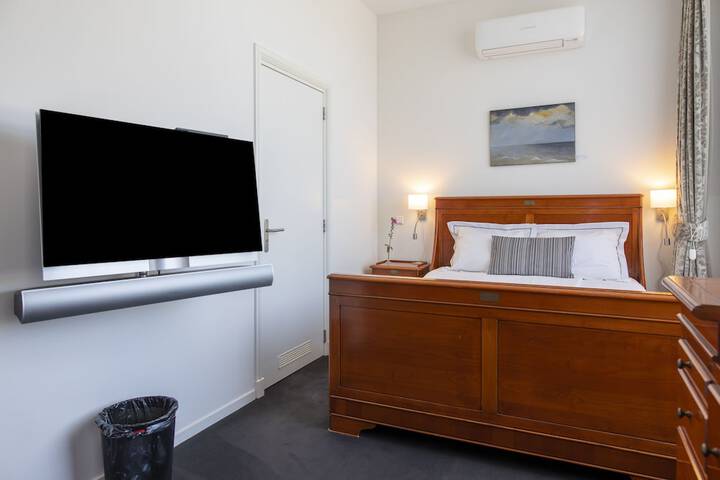 Room 18 of 71