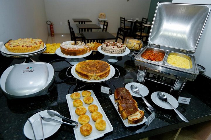 Dining 37 of 67