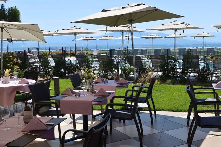 Terrace/Patio 20 of 64