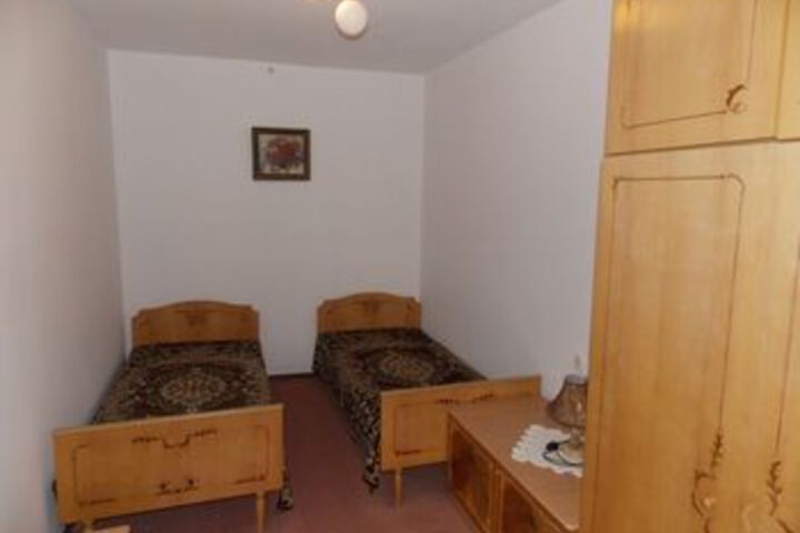 Room 26 of 45