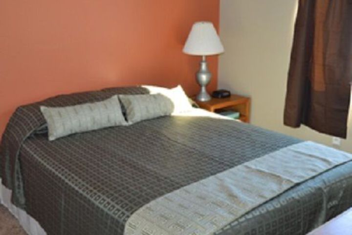 Room 4 of 12