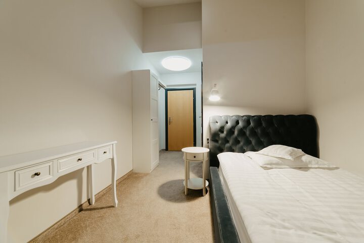 Room 10 of 112