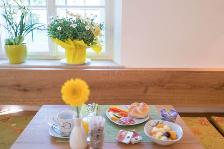 Breakfast/Coffee Service 2 of 52