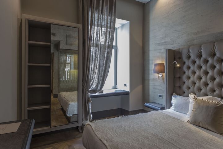 Room 16 of 52