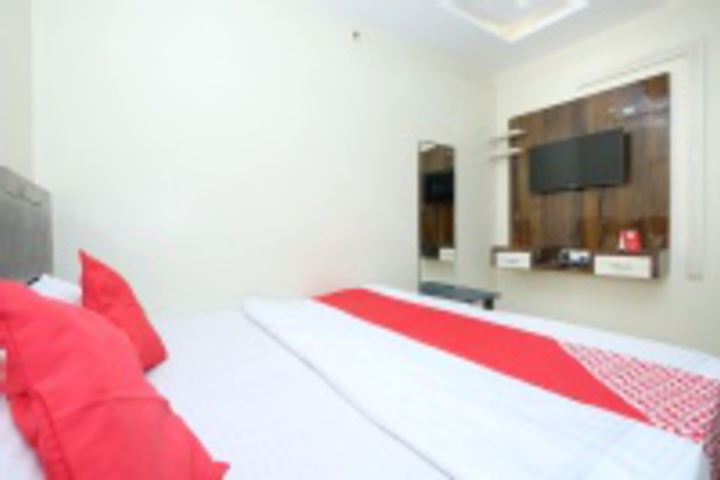 Room 161 of 407