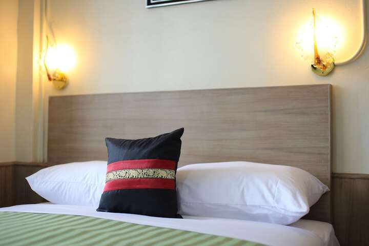Room 5 of 22