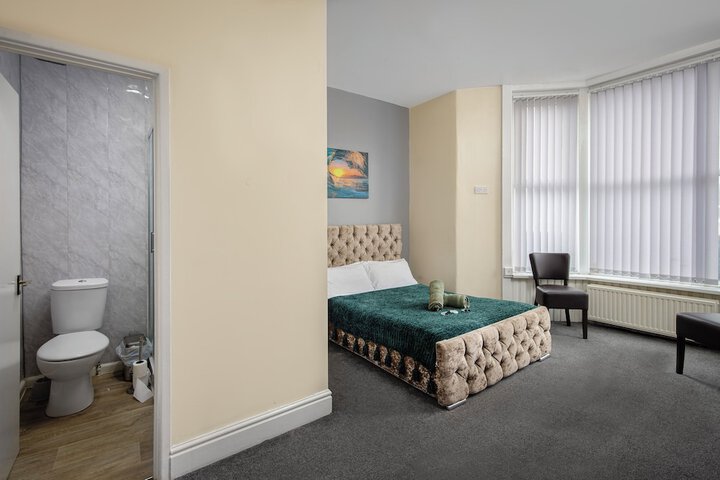 Room 8 of 23