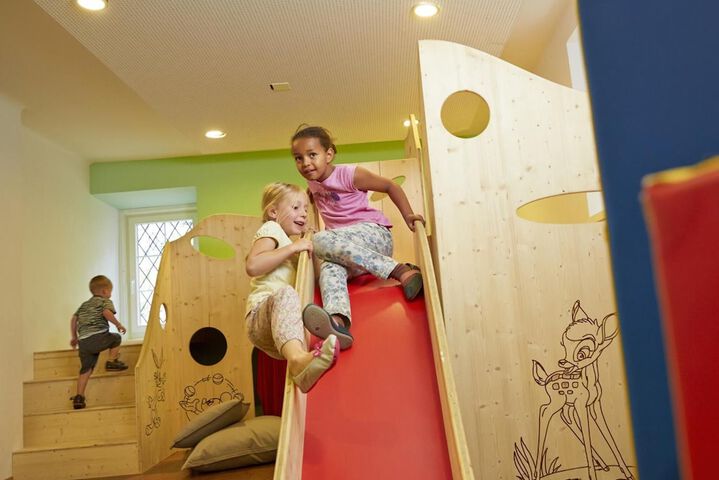 Childrens Activities 69 of 103