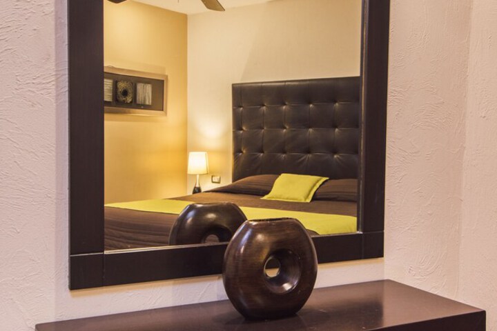 Room 13 of 38