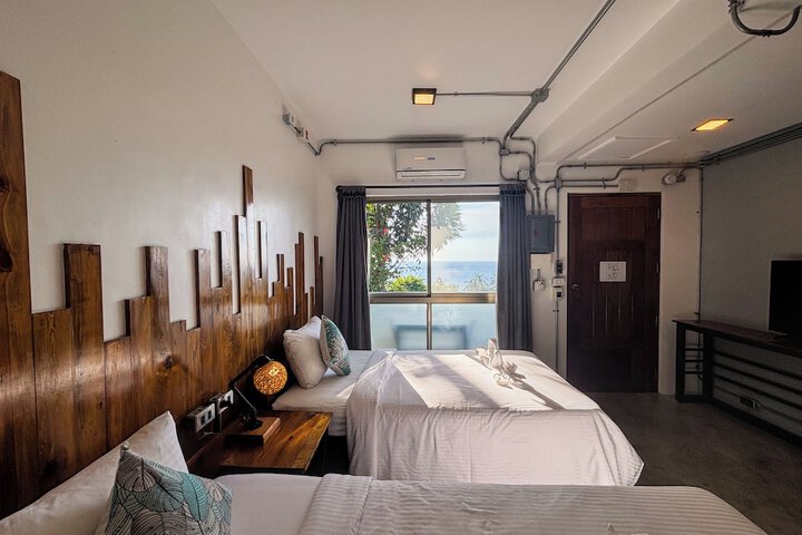Room 16 of 240