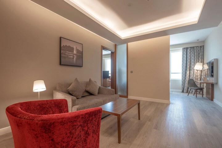 Room 41 of 268