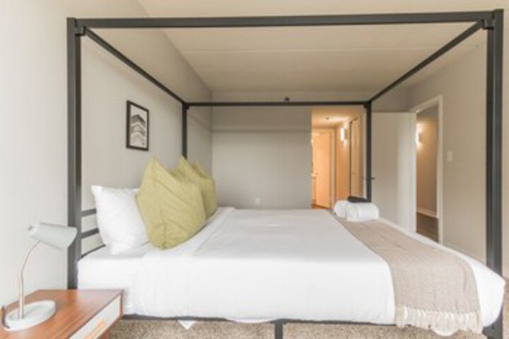 Room 156 of 307