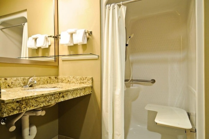 Room 15 of 20
