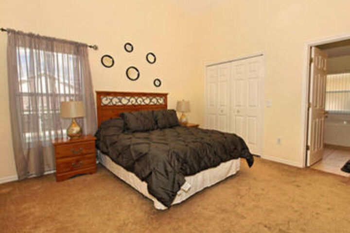 Room 179 of 380
