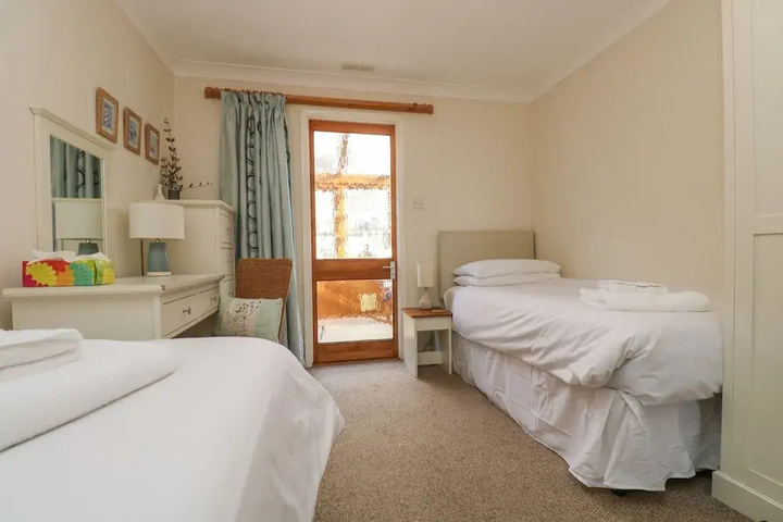 Room 3 of 17