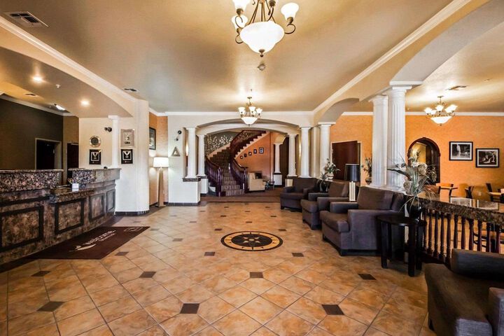 Guest Lobby