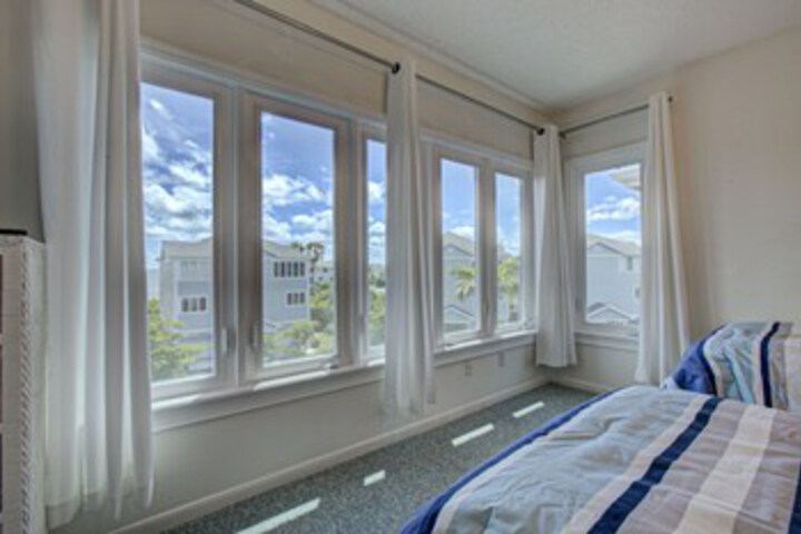Room 218 of 225