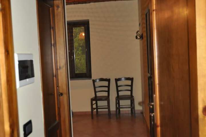 Room 8 of 50