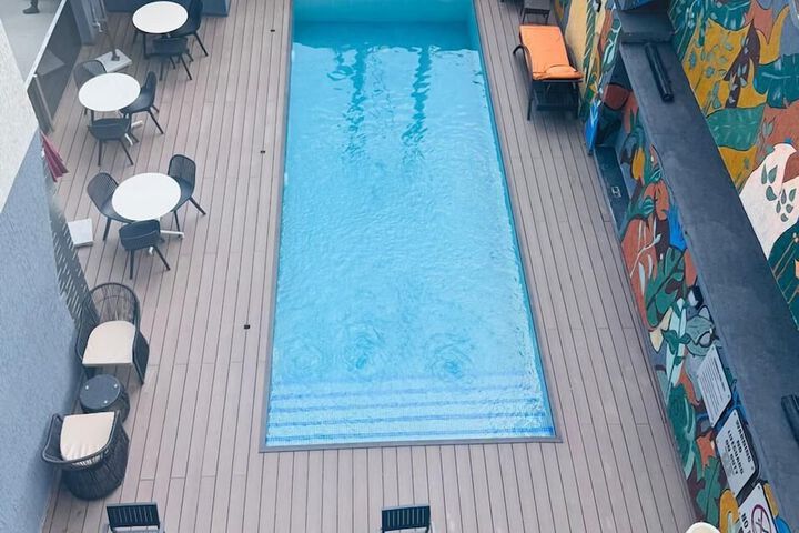 Pool 31 of 36