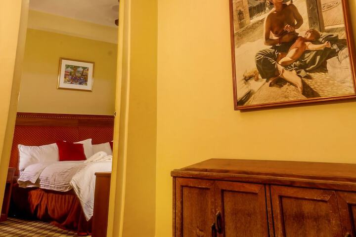 Room 6 of 48