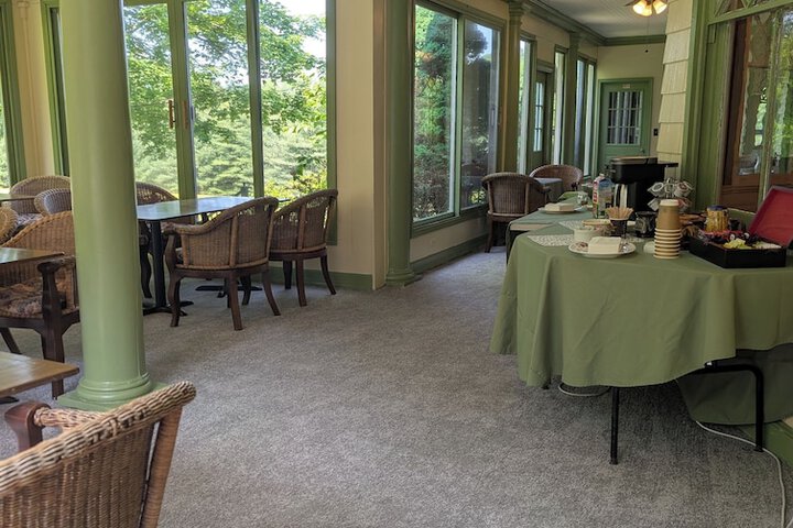 Breakfast/Coffee Service 10 of 13