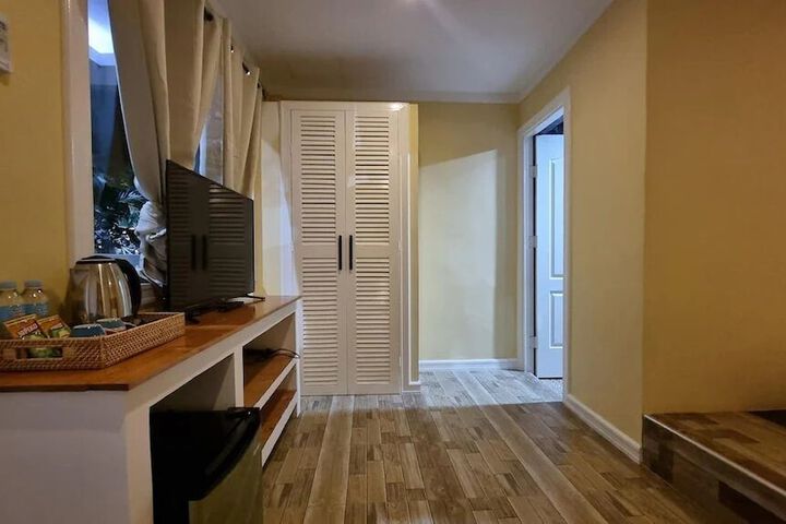 Room 3 of 60