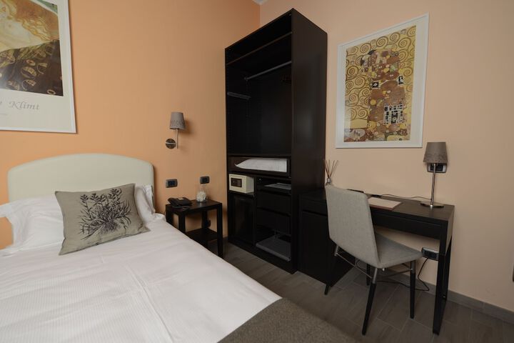 Room 40 of 82
