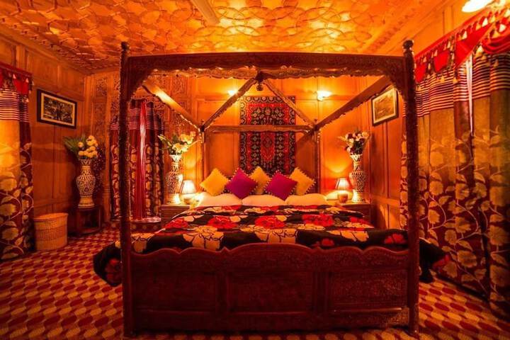 Room 20 of 150