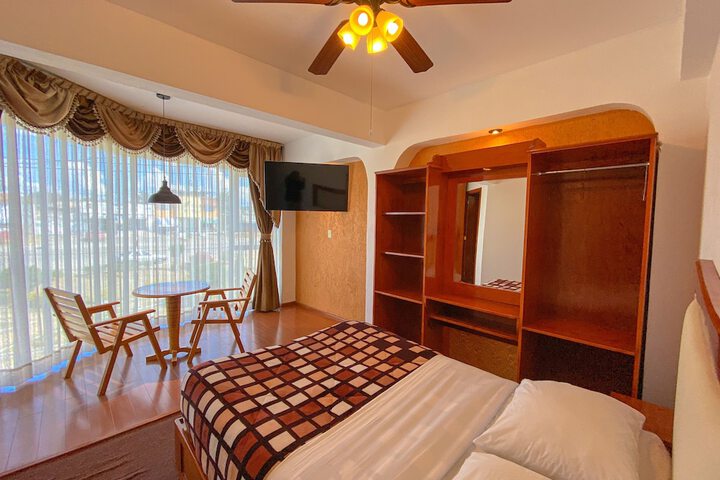 Room 8 of 42