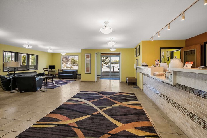 Hotel Interior 4 of 31