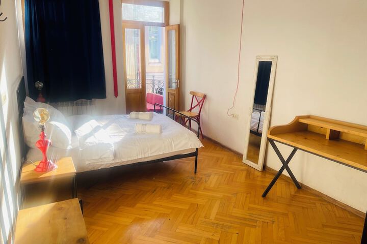 Room 44 of 120