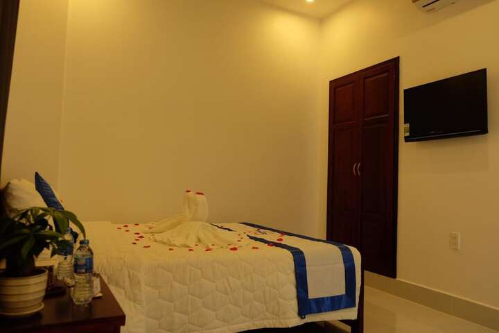 Room 13 of 21