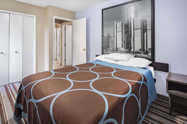 Room 3 of 45