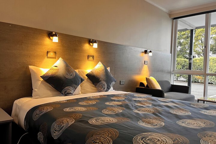 Room 7 of 32