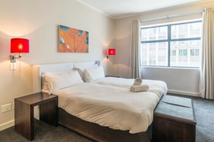 Room 9 of 18