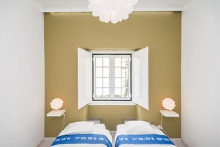 Room 25 of 53
