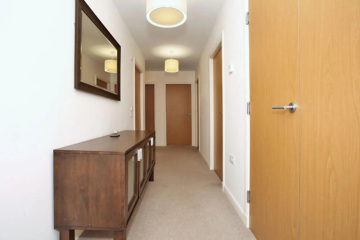 Room 10 of 12