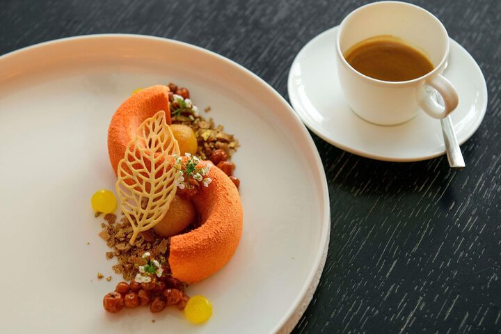 Dining 95 of 146